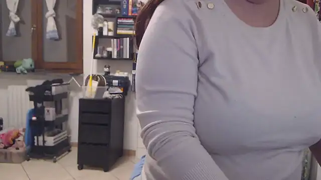 Snapshot of valerysexy chatting on January 5, 9:29 pm valerysexy online show from January 5, 9:29 pm