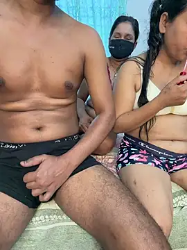 Snapshot of Desi_Best_Anal chatting on March 2, 3:20 am Desi Best Anal online show from March 2, 3:20 am