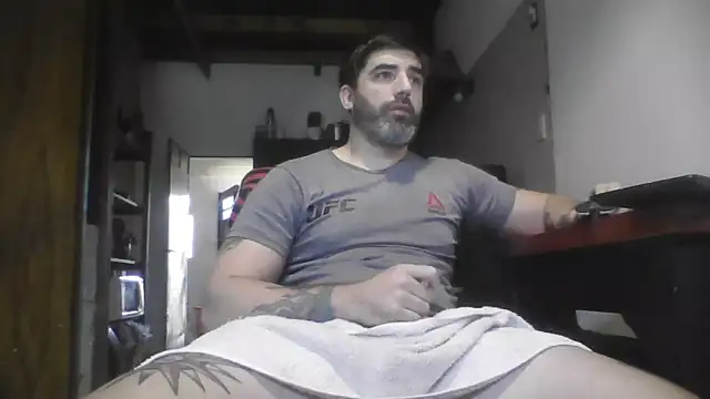 ozzypsico13 online show from May 23, 3:16 pm