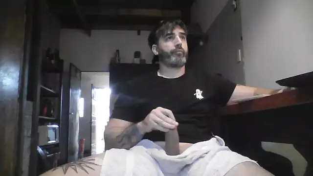 ozzypsico13 online show from June 12, 5:01 pm