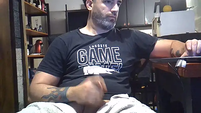 Snapshot of ozzypsico13 chatting on August 5, 11:02 am ozzypsico13 online show from August 5, 11:02 am