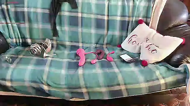 Snapshot of LauraMonolo chatting on February 27, 7:08 am LauraMonolo online show from February 27, 7:08 am