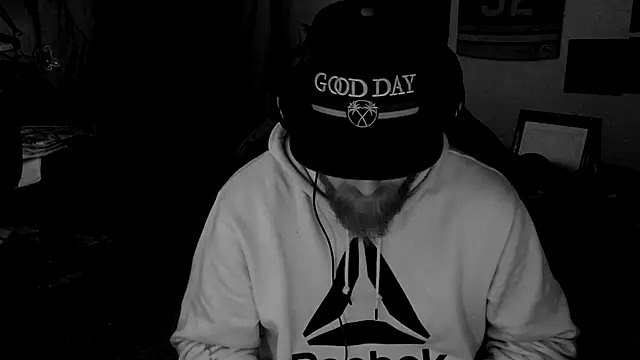 H1gh Fr3qu3ncy online show from December 11, 3:45 am