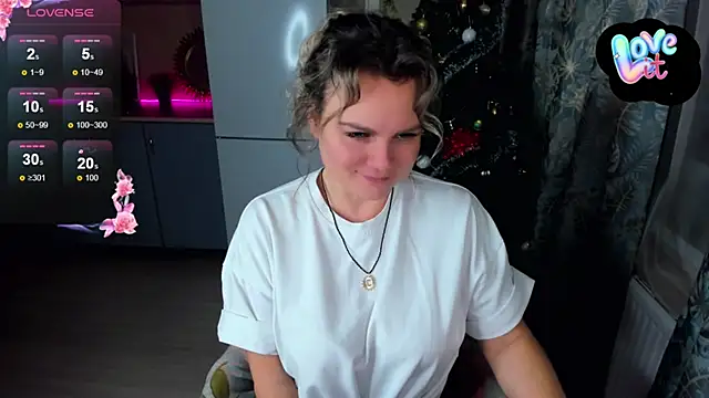 candy queeen online show from December 8, 10:47 pm