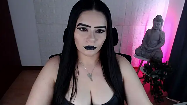 GODDESS EVANS online show from September 18, 3:58 pm