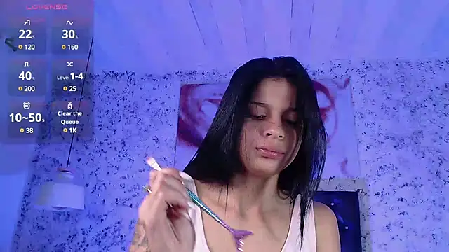 Snapshot of Zoee_babygirl chatting on January 2, 12:46 pm Zoee babygirl online show from January 2, 12:46 pm