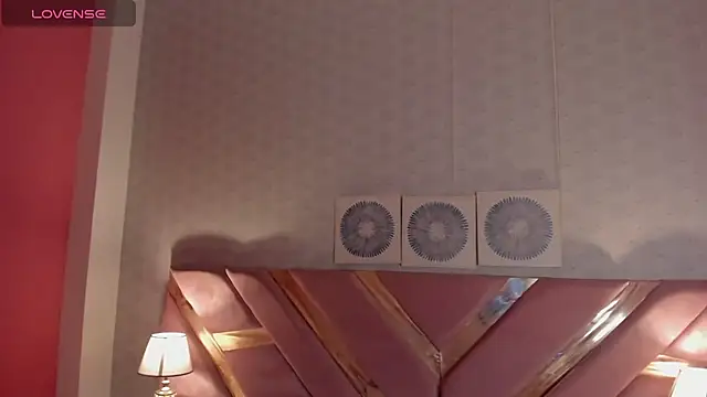 Ari sunshine  online show from January 4, 11:59 pm