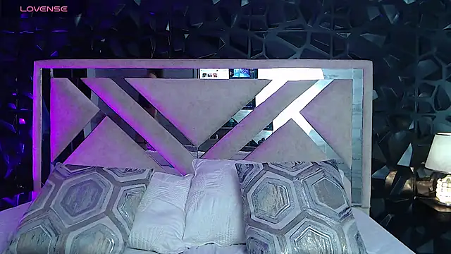 Ari sunshine  online show from March 5, 8:00 pm