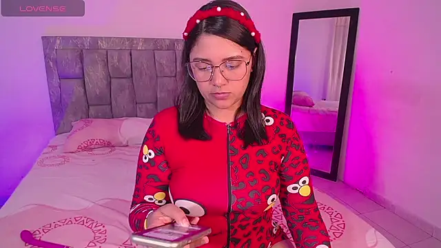 DIANEE 01 online show from November 13, 12:31 am