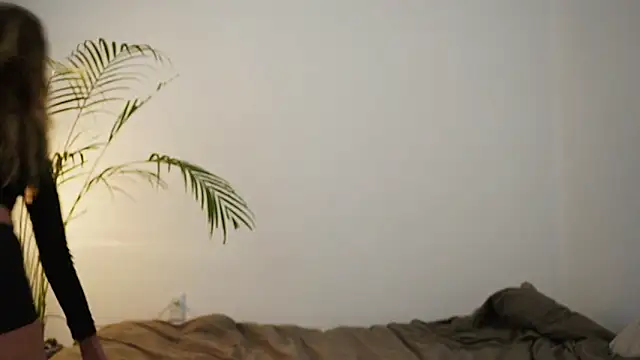 Snapshot of Stephany_talks chatting on April 5, 3:26 am Stephany talks online show from April 5, 3:26 am