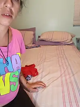 Snapshot of solangeyaelok1 chatting on February 24, 3:02 am solangeyaelok1 online show from February 24, 3:02 am