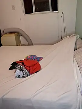 Snapshot of solangeyaelok1 chatting on March 22, 3:30 am solangeyaelok1 online show from March 22, 3:30 am