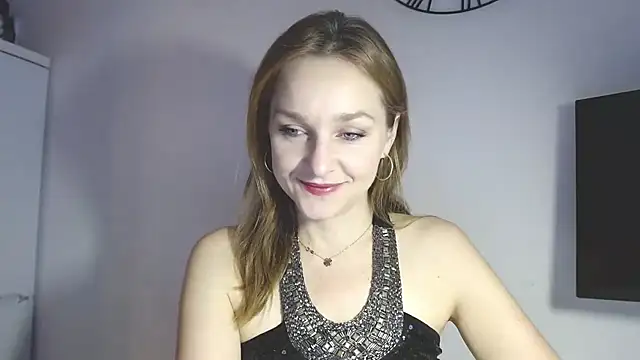 AliciaDesire online show from February 11, 7:02 am