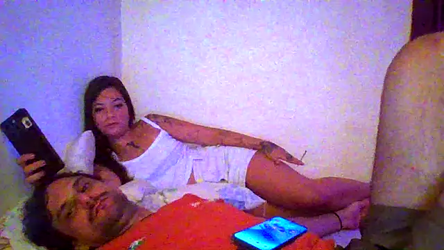 Snapshot of couplemilk chatting on April 21, 12:34 am couplemilk online show from April 21, 12:34 am