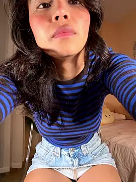 Snapshot of Adriennesexxx chatting on February 17, 5:52 pm Adriennesexxx online show from February 17, 5:52 pm