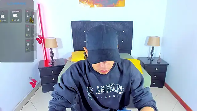 Snapshot of Brand_habes chatting on December 4, 3:21 pm Brand habes online show from December 4, 3:21 pm