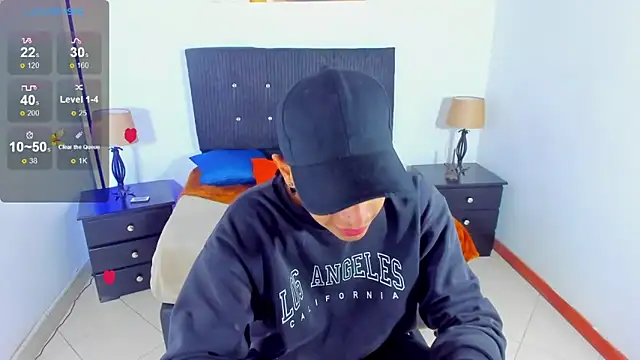 Snapshot of Brand_habes chatting on December 12, 1:28 pm Brand habes online show from December 12, 1:28 pm