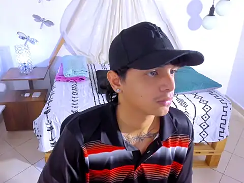 Snapshot of Brand_habes chatting on September 11, 9:15 pm Brand habes online show from September 11, 9:15 pm