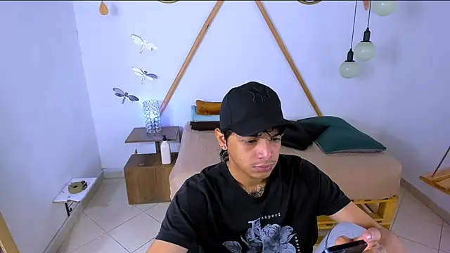 Snapshot of Brand_habes chatting on October 4, 2:26 pm Brand habes online show from October 4, 2:26 pm