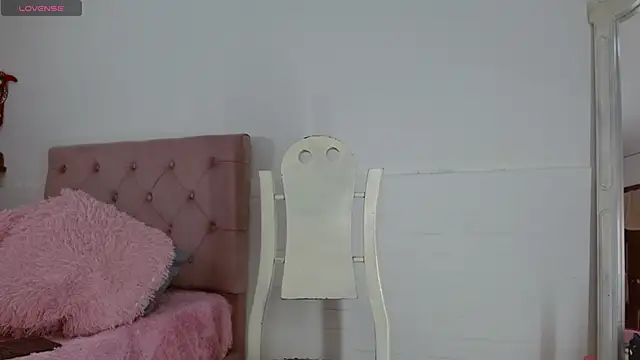 tifanny-squirt online show from February 24, 3:53 pm