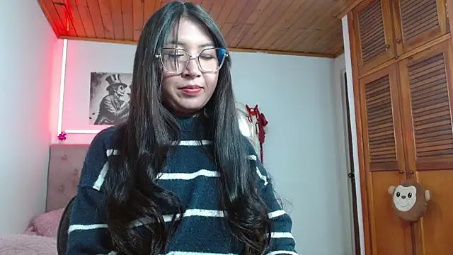 Snapshot of tifanny-squirt chatting on October 10, 1:15 am tifanny-squirt online show from October 10, 1:15 am