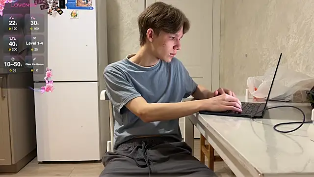 gay boyss online show from February 25, 5:04 pm