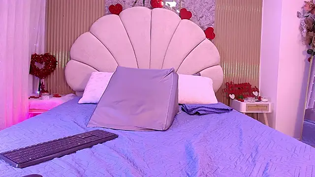 Snapshot of nata_luna chatting on February 5, 7:18 pm nata luna online show from February 5, 7:18 pm