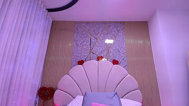 Snapshot of nata_luna chatting on February 21, 7:15 pm nata luna online show from February 21, 7:15 pm