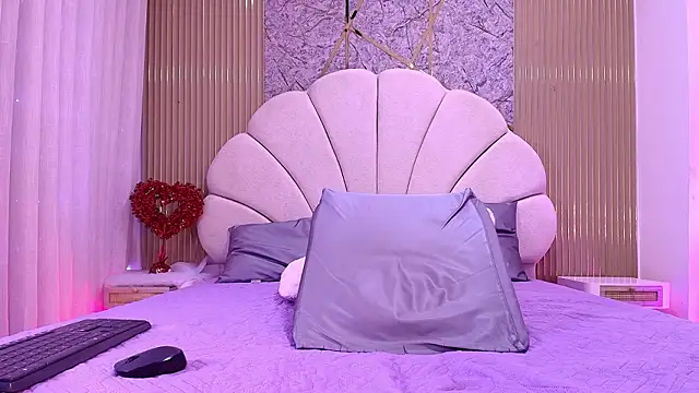 nata luna online show from March 11, 7:53 pm