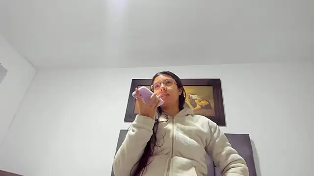 Vahiolet smith online show from February 4, 12:05 am