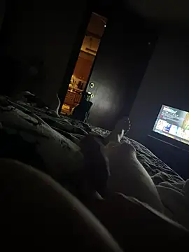 Snapshot of hilljack8 chatting on December 5, 3:26 am hilljack8 online show from December 5, 3:26 am