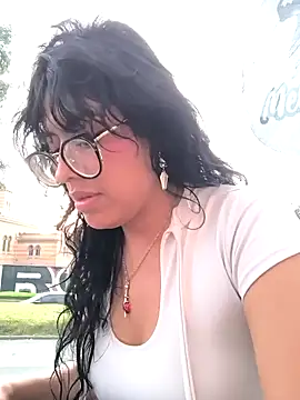 Snapshot of Fun_Everywhere chatting on January 12, 10:43 pm Fun Everywhere online show from January 12, 10:43 pm