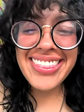 Snapshot of Fun_Everywhere chatting on March 5, 9:37 pm Fun Everywhere online show from March 5, 9:37 pm