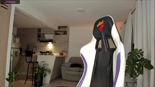  Miss Anna  online show from April 8, 4:34 am