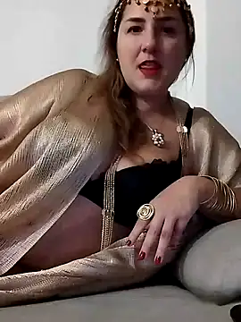 Snapshot of italianboobs chatting on January 3, 6:46 pm italianboobs online show from January 3, 6:46 pm