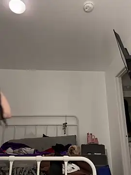 exoticmisfitt online show from March 11, 5:46 am