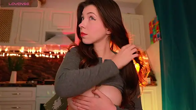 Snapshot of art_Jane chatting on December 11, 12:02 am art Jane online show from December 11, 12:02 am