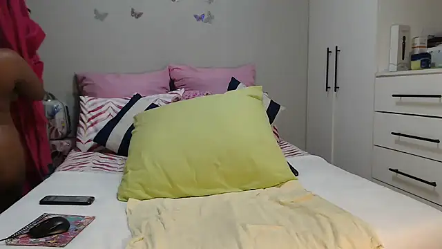 Snapshot of Amberbela chatting on May 13, 4:10 am Amberbela online show from May 13, 4:10 am