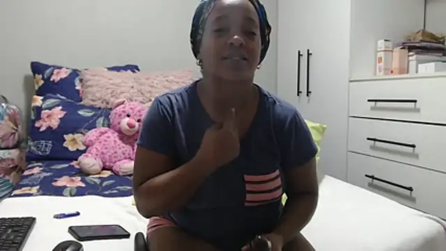 Snapshot of Amberbela chatting on June 3, 7:08 pm Amberbela online show from June 3, 7:08 pm