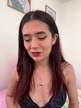 Snapshot of HallieLemon1 chatting on February 21, 2:27 pm HallieLemon1 online show from February 21, 2:27 pm