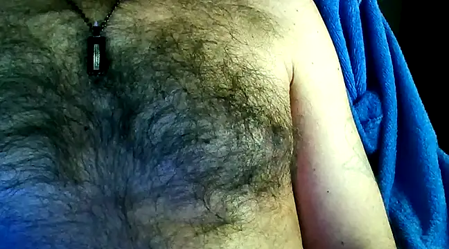 Snapshot of titanzitte chatting on February 1, 12:40 am titanzitte online show from February 1, 12:40 am