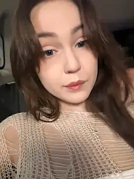 Snapshot of Peachy_Dream chatting on March 9, 9:25 pm Peachy Dream online show from March 9, 9:25 pm