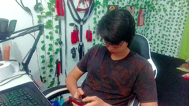 Andy gray online show from April 11, 1:43 am