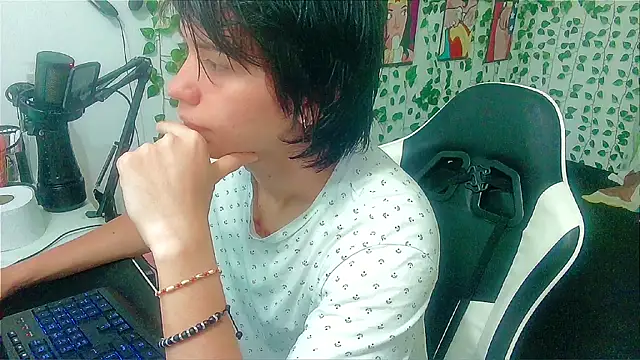 Andy gray online show from April 15, 3:08 pm