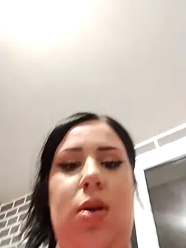 Snapshot of AdelinaJude chatting on February 23, 5:29 pm AdelinaJude online show from February 23, 5:29 pm