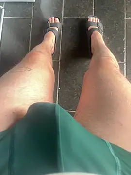 tomlolala online show from February 8, 9:02 am