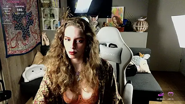 Snapshot of AyreenMoore chatting on September 22, 8:55 pm AyreenMoore online show from September 22, 8:55 pm