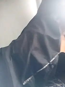 Snapshot of misterioso258 chatting on March 3, 2:12 pm misterioso258 online show from March 3, 2:12 pm