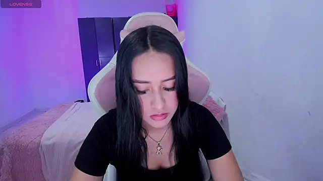 Snapshot of Tinylottie chatting on May 22, 12:07 am Tinylottie online show from May 22, 12:07 am