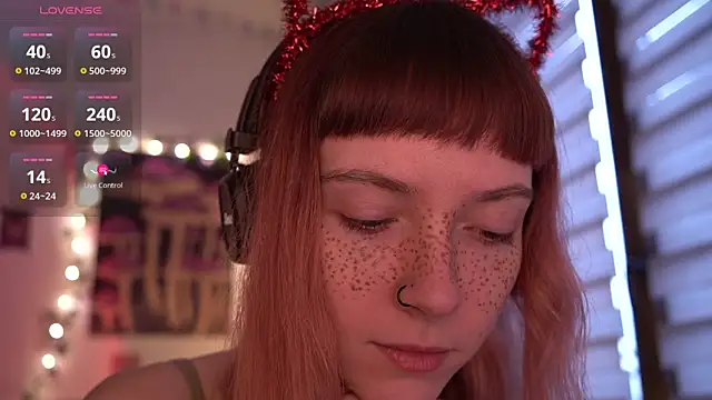 juliapie online show from December 25, 7:35 am